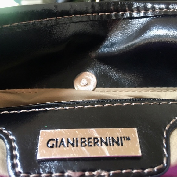 Signature logo shoulder satchel tote - Picture 8 of 8